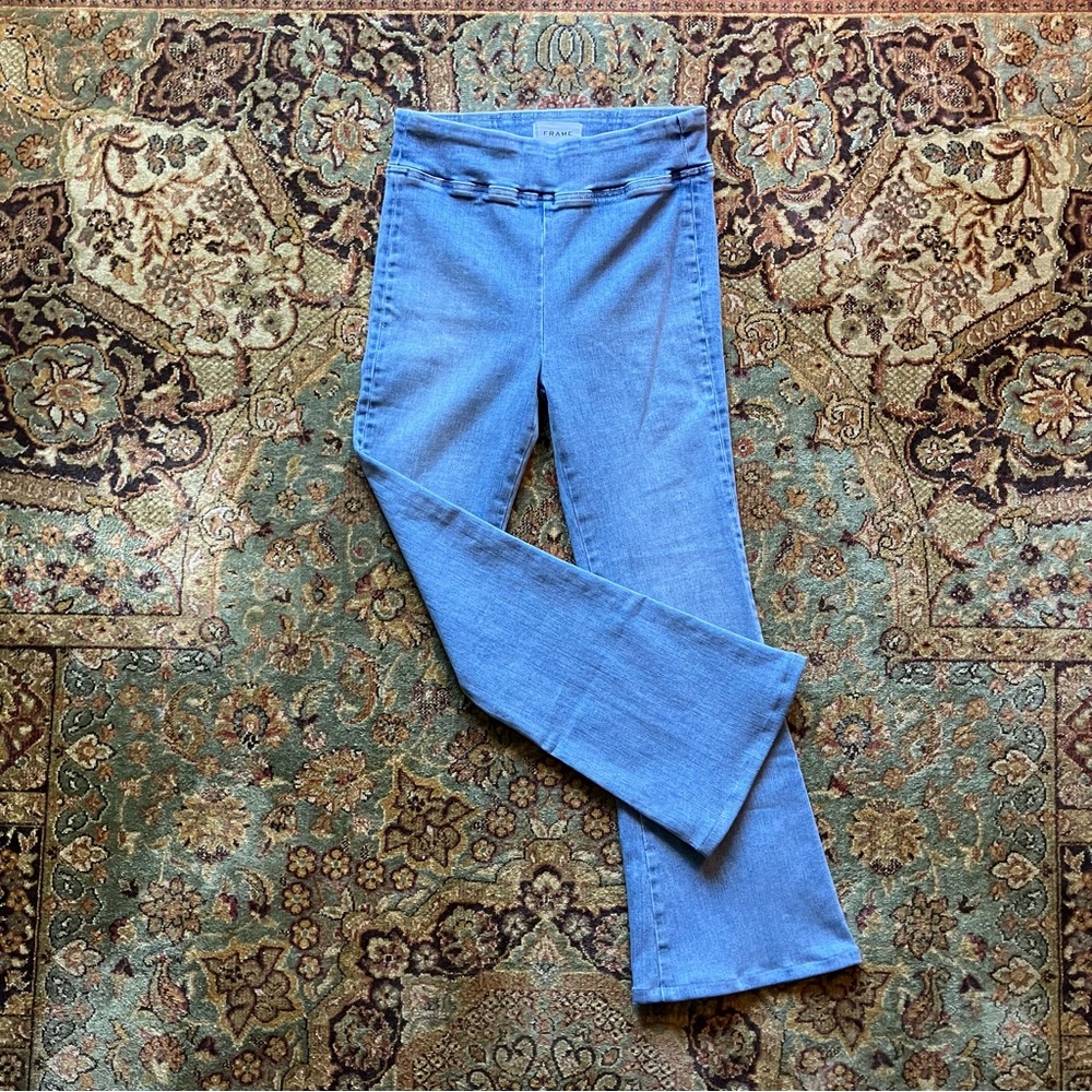 Frame ‘The Jet Set Flare’ Stretch Jeans